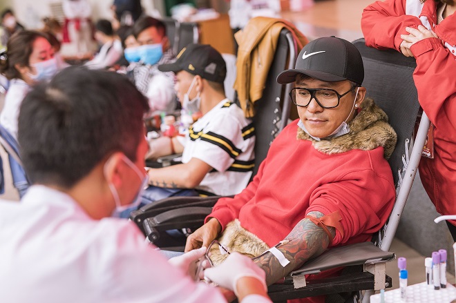 Ca sĩ, Tuấn Hưng tình nguyện hiến máu đầu năm, Tuấn Hưng, tuan hung, hiến máu, tình nguyện