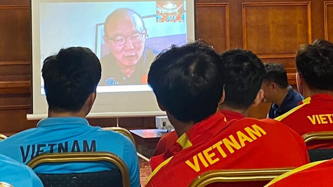 Bóng đá Việt Nam hôm nay: HLV Park Hang Seo họp online với tuyển Việt Nam