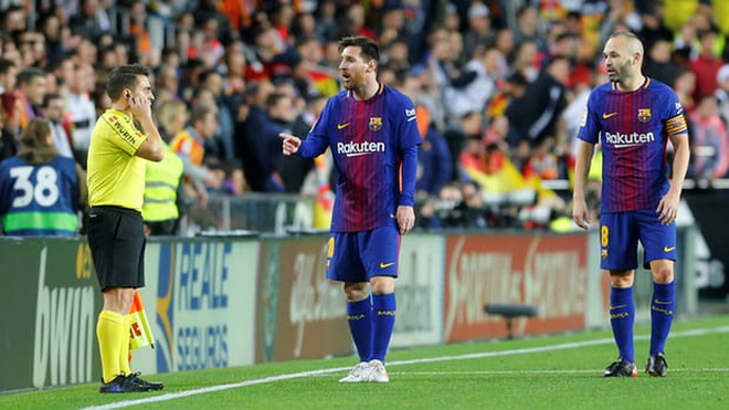 Ngỡ ngàng với pha kiến tạo tuyệt đẹp của Messi cho Alba phá lưới Valencia
