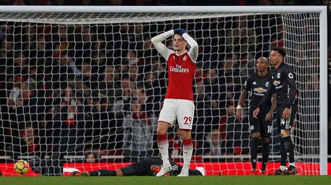 Wenger tức giận: 'Arsenal quá yếu đuối, đã tự sát ngay từ đầu trận đấu'