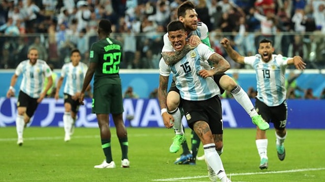 ĐIỂM NHẤN Argentina 2-1 Nigeria: Ơn trời, Messi đã cười. Hai thay đổi quyết định số phận Albicelestes