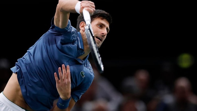 Djokovic thua sốc tay vợt ngoài top 10 thế giới ở Chung kết Paris Masters
