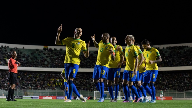 Vòng loại World Cup khu vực Nam Mỹ: Brazil và Argentina bất bại, Peru đá play-off