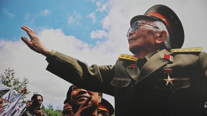 Nhà báo Trần Định kể về Đại tướng Võ Nguyên Giáp và bức ảnh 'Chào Điện Biên lần cuối'