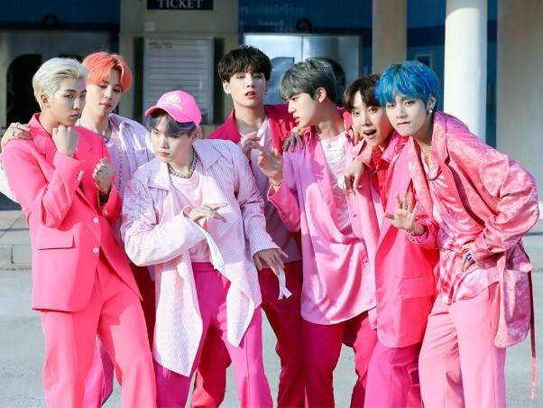 BTS. Boy with Luv. Sách về BTS. BTS album. Map of the Soul Persona ...