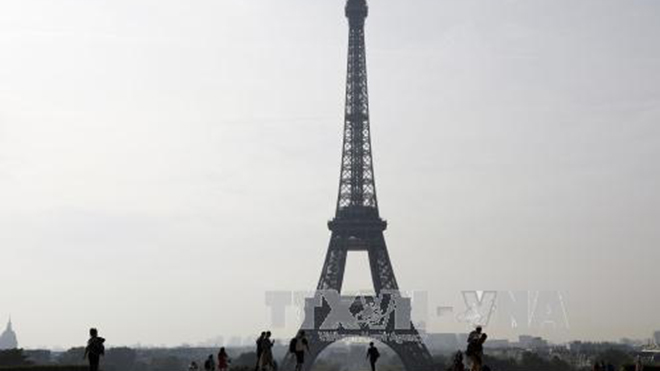 Pháp: Tháp Eiffel tạm đóng cửa do đình công
