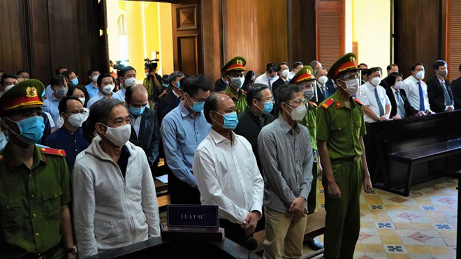 Vụ án tại Tổng Công ty Nông nghiệp Sài Gòn: Xét hỏi các bị cáo Trần Vĩnh Tuyến, Trần Trọng Tuấn