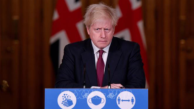 Thủ tướng Anh B. Johnson đối mặt nguy cơ phải từ chức