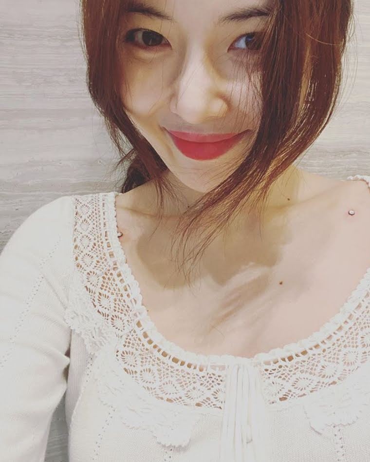 Blackpink, Twice, Lisa, Red Velvet, Loona, ảnh selfie sao Kpop, Lisa instagram, t-ara, hyuna, sao nữ Kpop, joy, ảnh selca kpop, seoljuyn, aoa