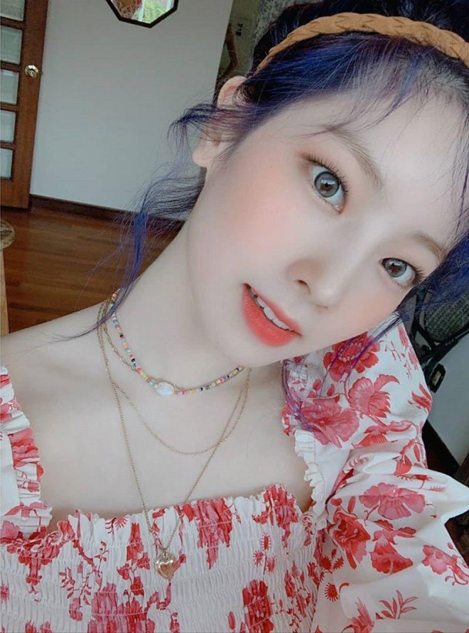 Blackpink, Twice, Lisa, Red Velvet, Loona, ảnh selfie sao Kpop, Lisa instagram, t-ara, hyuna, sao nữ Kpop, joy, ảnh selca kpop, seoljuyn, aoa