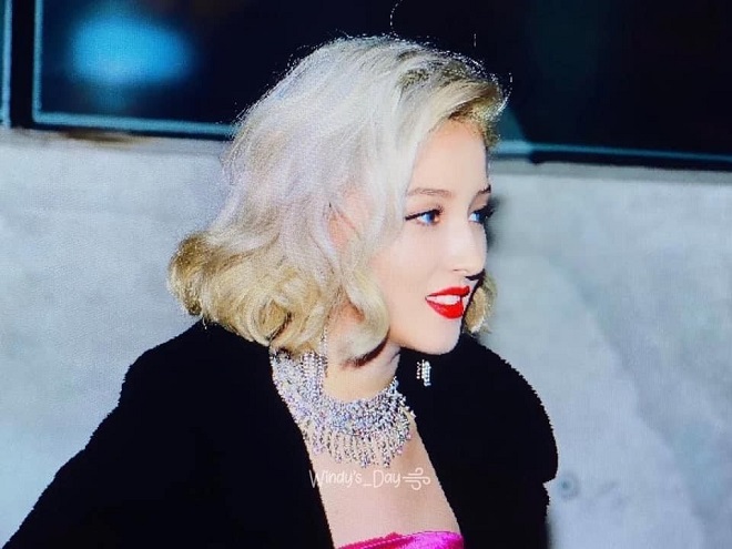 Nancy, Momoland, Nancy Momoland, Nancy hóa thân thành Marilyn Monroe, Nancy trang phục Halloween, sao Kpop hóa trang halloween, Nancy ảnh đẹp, bông hồng lai Nancy