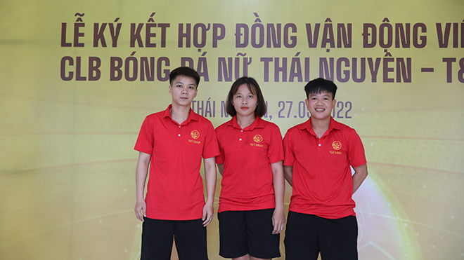 Người hùng World Cup nữ tạo cột mốc mới cho bóng đá Việt Nam