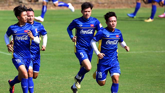 Chia tay thêm 2 tuyển thủ, tuyển Việt Nam chốt danh sách tham dự AFF Suzuki Cup 2018