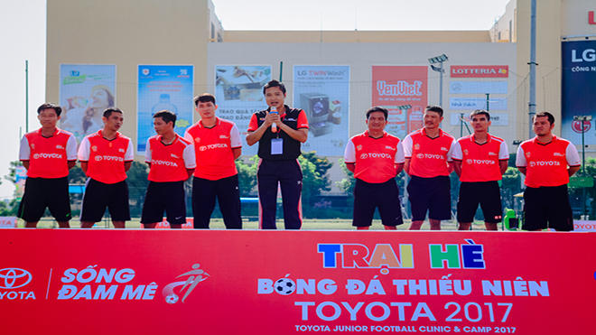 HLV Nguyễn Hồng Sơn: ‘Trại hè bóng đá thiếu niên Toyota là một ngày hội lớn cho các em trưởng thành’