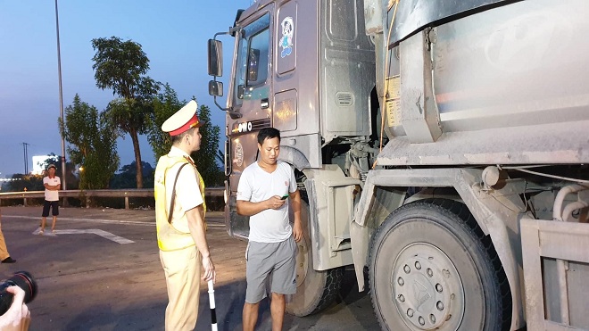 Nửa tháng tổng kiểm soát phương tiện, xử lý 6.624 lái xe vi phạm nồng độ cồn