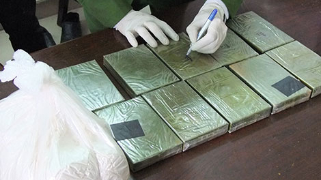 Trinh sát tỉnh Yên Bái vây bắt thành công đối tượng vận chuyển 20 bánh heroin