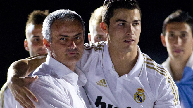 TIN HOT M.U 18/5: Mourinho tiết lộ vụ Ronaldo. Tân binh thứ 2 lộ diện. McTominay ra đi