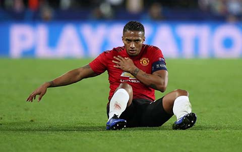 Chuyển nhượng MU, chuyển nhượng MU mới nhất, chuyển nhượng Man United, Juve giải cứu Sanchez, Juve mua Sanchez, MU không sợ Messi, Lindelof, Martial, MU, Man United