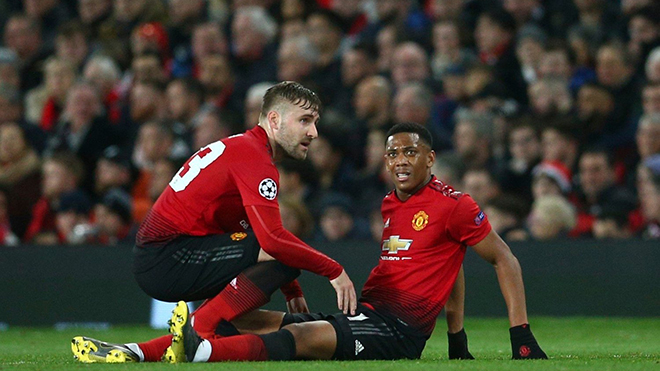 MU, bong da, tin bóng đá hôm nay, bóng đá, chuyển nhượng MU, MU bán Smalling, MU cho mượn Smalling, Darmian, MU bán Darmian, lịch thi đấu bóng đá hôm nay