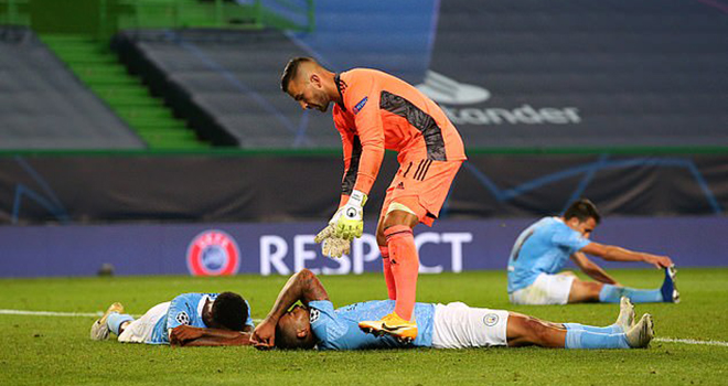 Ket qua bong da, Kết quả Cúp C1. Man City 1-3 Lyon: Sterling bỏ lỡ không tưởng, video clip Man City 1-3 Lyon, Sterling bỏ lỡ cơ hội, Sterling, Man City bị loại, Lyon, C1