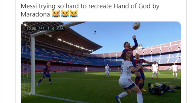 Messi, Maradona, Barcelona, Messi suýt tái hiện ‘Bàn tay Chúa’ của Maradona, Barcelona vs Osasuna, La Liga, Bàn tay của Chúa, Messi ghi bàn bằng tay, Lionel Messi