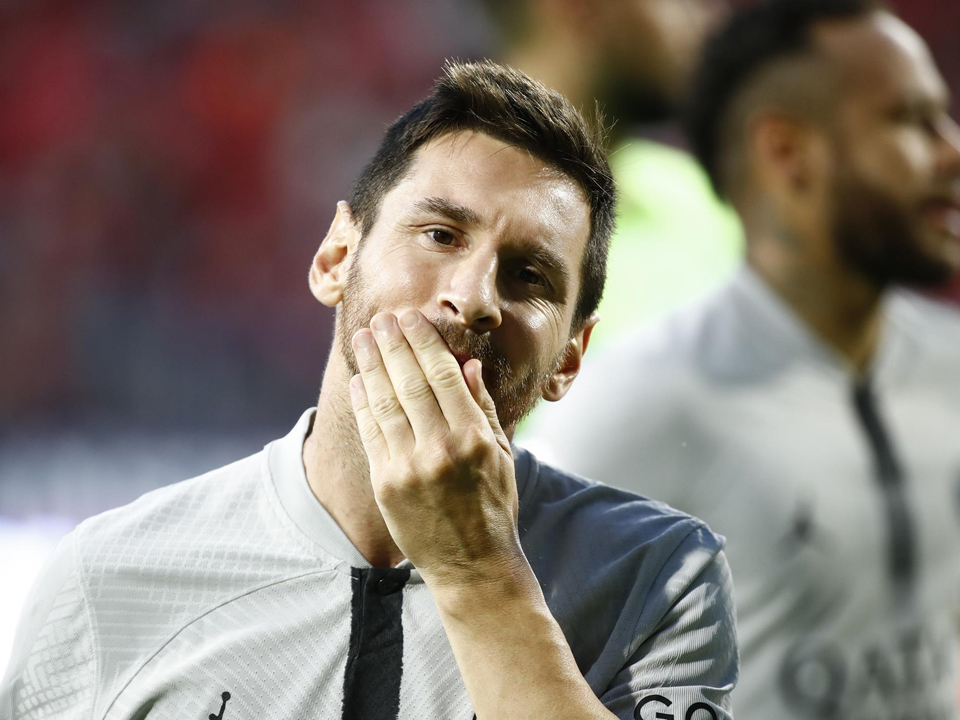Messi bị loại khỏi đề cử Quả Bóng Vàng lần đầu kể từ 2005
