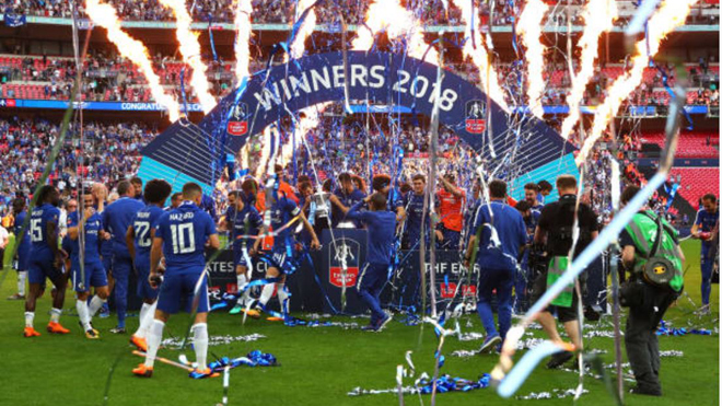 Giành FA Cup từ M.U, Chelsea liệu đã được an ủi?
