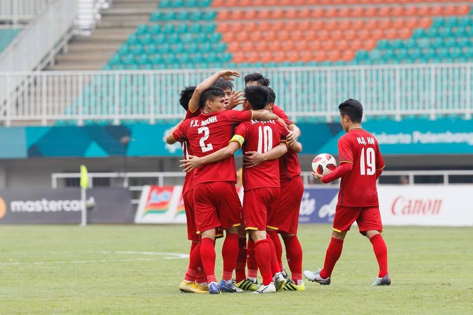 U23 Việt Nam được chọn là nhân vật của năm, HLV Park Hang Seo nhận 'quà' từ FIFA
