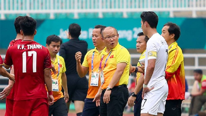 Bóng đá Việt ngày 23/5: Cơ hội dự World Cup 2022 của Việt Nam hẹp đáng kể. HLV U23 Thái Lan từ chức