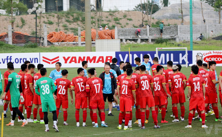 Bóng đá Việt Nam hôm nay: Tuyển Việt Nam đấu tập với U22. Phan Văn Đức hội quân
