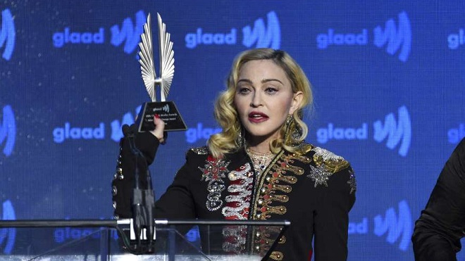 Madonna tưởng nhớ những người bạn mất vì AIDS trong phát biểu nhận giải GLAAD