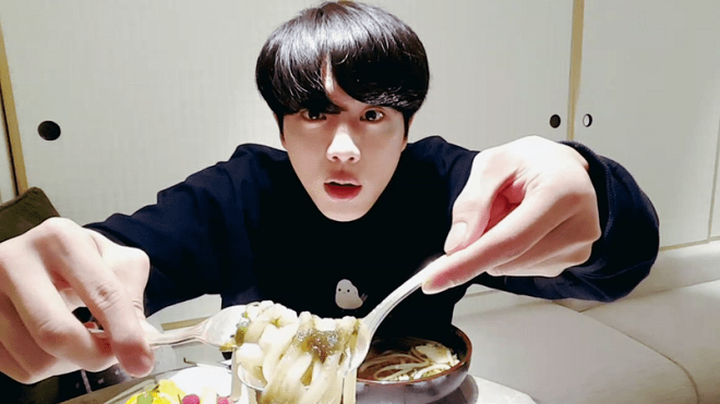 ‘Thánh ăn’ Jin BTS muốn béo lên trong kỳ nghỉ mà không được vì thói quen xấu này