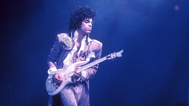 Ra mắt hồi ký tiết lộ nhiều góc khuất  ‘The Beautiful Ones’ của Prince