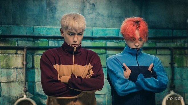 G-Dragon và T.O.P khoe ảnh chung cực ngầu, fan Bigbang tranh cãi