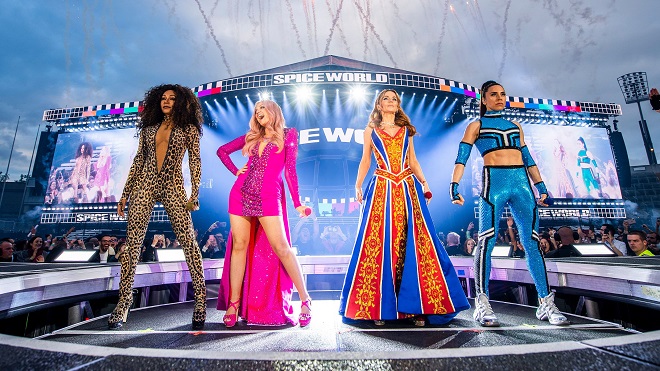 Thành viên Spice Girls kiếm bộn tiền nhờ lưu diễn năm 2019 mà không cần Victoria Beckham