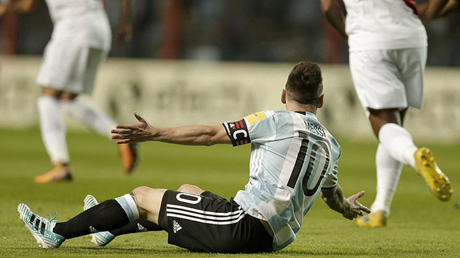 Hàng công Argentina siêu tệ, tịt ngòi 4 trận liên tiếp