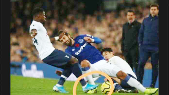 ket qua bóng đá, Everton 1-1 Tottenham, kết quả bóng đá Anh, Andre Gomes gãy chân, Son Heung Min thẻ đỏ, Aurier kết quả bóng đá hôm nay, BXH bóng đá Anh, Carragher, kqbd
