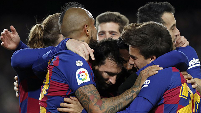 Barcelona 1-0 Granada: Messi vẫn là người hùng, Quique Setien khởi đầu suôn sẻ