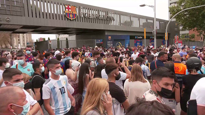 Messi, Leo Messi, Messi họp báo, Messi rời Barca, cộng đồng mạng, Messi chia tay Barca, họp báo của Messi, Barcelona, Barca, PSG, Messi đi đâu, Messi đến PSG, La Liga 