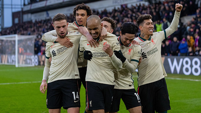 Crystal Palace 1-3 Liverpool: The Kop níu kéo hy vọng vô địch