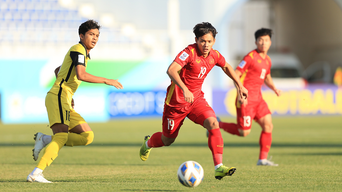 U23 Việt Nam 2-0 U23 Malaysia: Vũ khí mới mang tên Nguyễn Thanh Nhân
