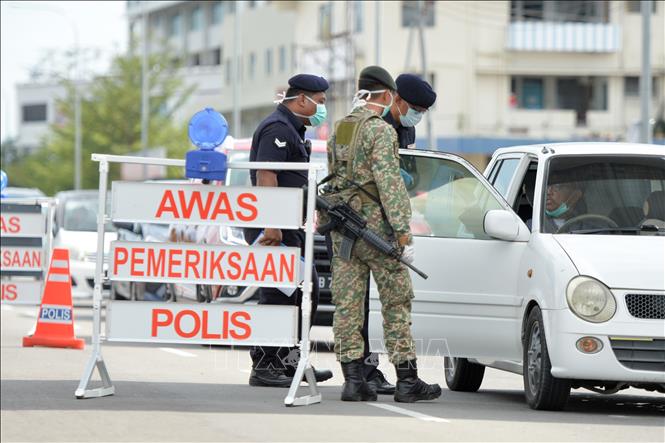 Dịch COVID-19: Malaysia điều động quân đội tham gia chống dịch 
