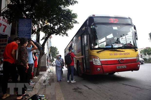 Hà Nội phát triển mạnh xe buýt và giao thông công cộng để thu hút người dân