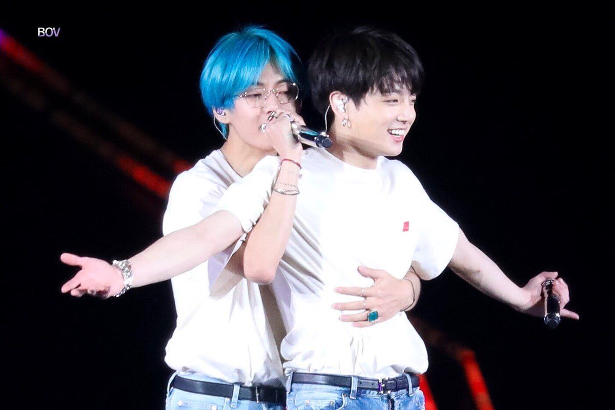 BTS. V BTS. Jungkook BTS. Vkook bts. bảng xếp hạng TC Candler. tin ...