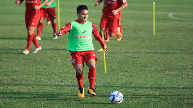Quang Hải lập cú đúp cho U23 Việt Nam theo phong cách Robben