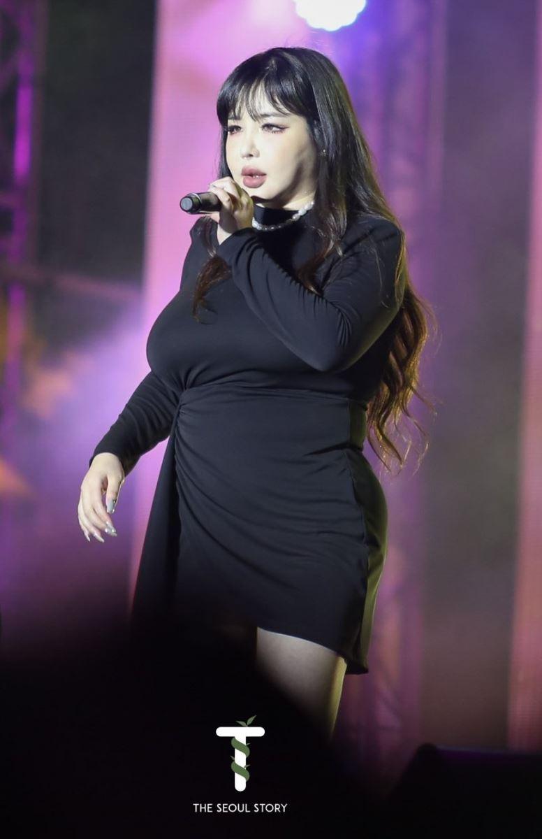 Park Bom (2NE1) khiến fan lo lắng vì tăng cân bất thường, công ty phản hồi thế nào? - Ảnh 1.