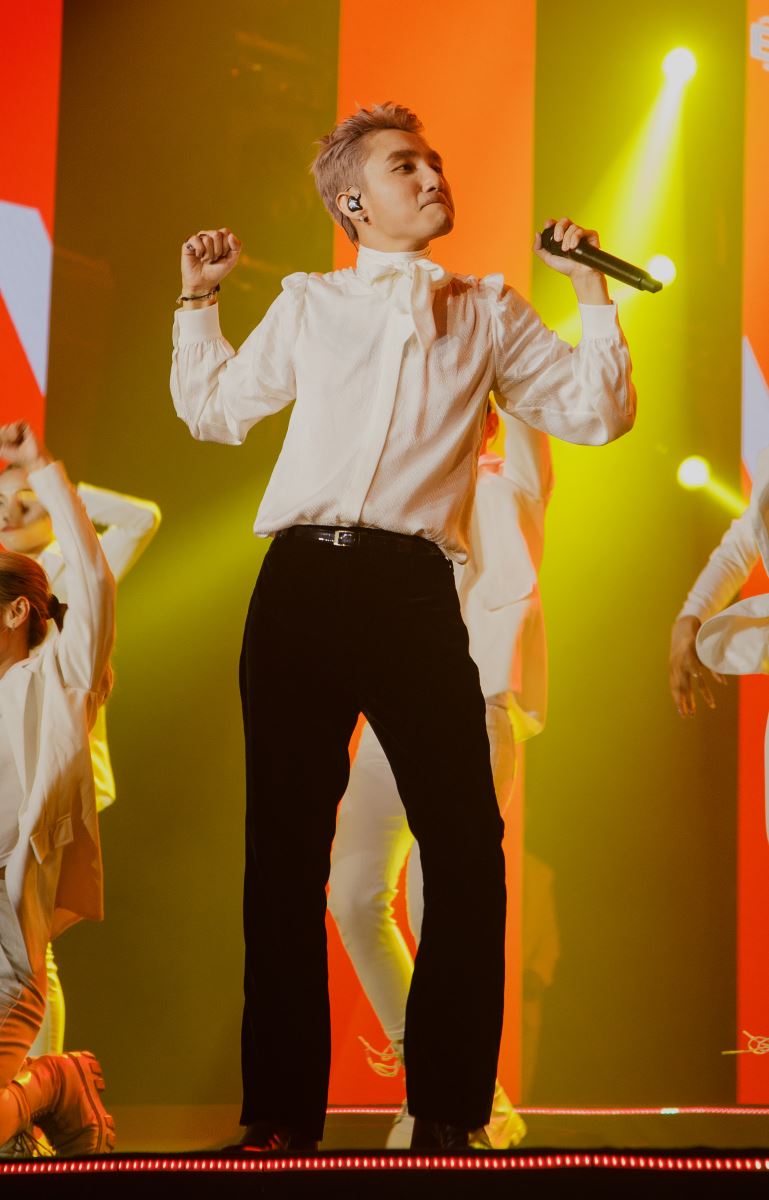 Hồ Ngọc Hà trở lại sân khấu sau khi huỷ loạt show ở Mỹ, Sơn Tùng biểu diễn cực bốc - Ảnh 6.