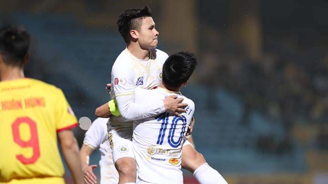Video bàn thắng Hà Nội FC 1-0 Thanh Hóa: Quang Hải tỏa sáng