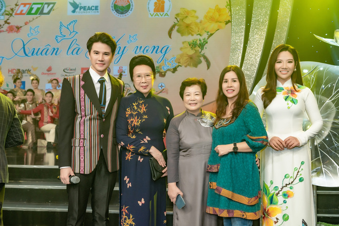 MC Vũ Mạnh Cường, MC Vũ Mạnh Cường cao bao nhiêu, MC Vũ Mạnh Cường sinh năm bao nhiêu, MC Vũ Mạnh Cường quê ở đâu, MC Vũ Mạnh Cường là ai, MC Vu Manh Cuong, xem xuân là hy vọng 2021
