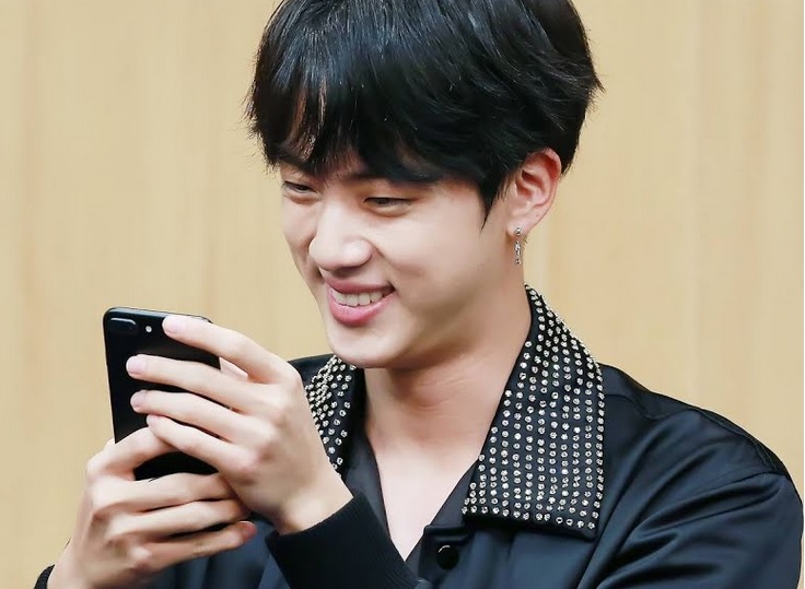 BTS, Jin BTS, Jin BTS đanh đá, Jin BTS antifan, BTS Jin, Jin đối đáp, tin tức về Jin, tin tức Jin BTS